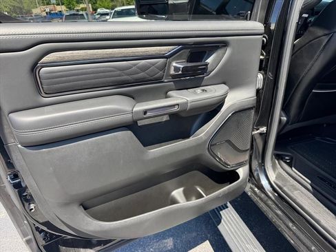 Used 2025 RAM 1500 Limited w/ Trailer Tow Group AWD/4WD image 17