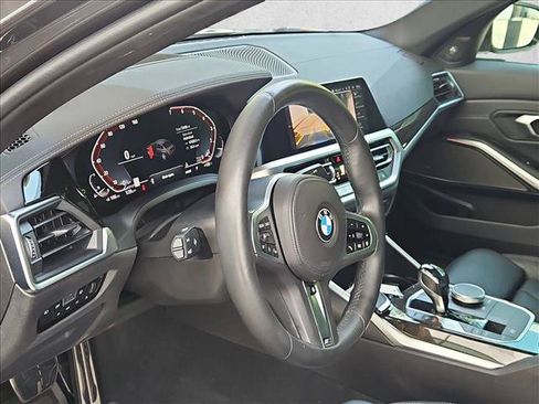 Used 2021 BMW 330i Sedan w/ M Sport Package RWD image 10