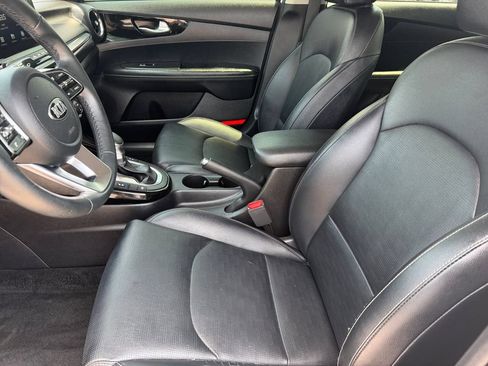 Used 2019 Kia Forte EX FWD image 10