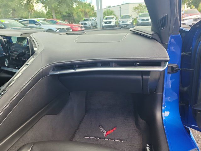 Used 2021 Chevrolet Corvette Stingray Preferred Conv w/ Z51 Performance Package RWD image 4