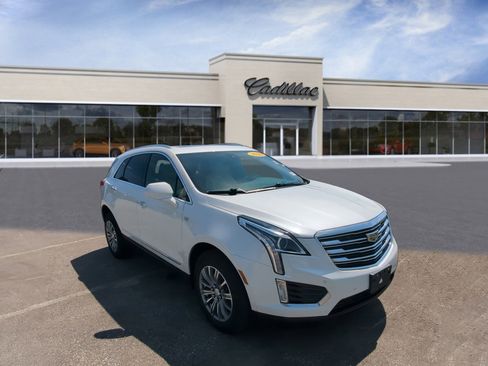 Used 2019 Cadillac XT5 Luxury AWD/4WD image 2