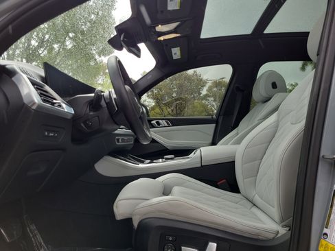 Used 2024 BMW X5 xDrive40i w/ M Sport Package image 22