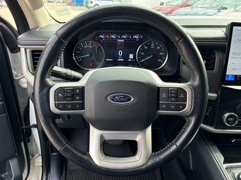 Used 2023 Ford Expedition XLT image 32