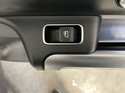 Used 2023 Mercedes-Benz EQB 350 4MATIC SUV w/ Pinnacle Package image 10