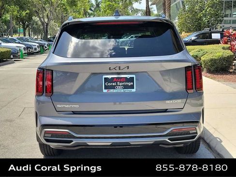 Used 2023 Kia Sorento S w/ Panoramic Sunroof Package FWD image 13