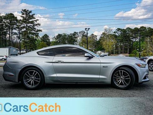 Used 2017 Ford Mustang GT Premium image 2