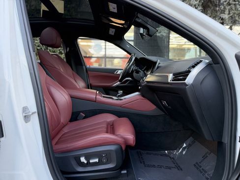 Used 2022 BMW X6 xDrive40i w/ M Sport Package image 33