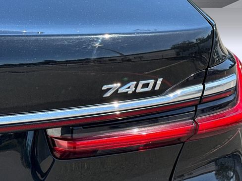 Used 2020 BMW 740i RWD image 12