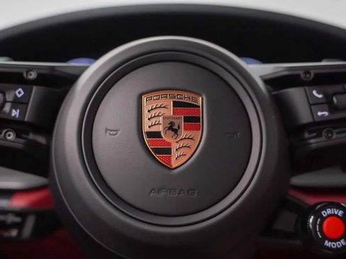 Certified 2025 Porsche 911 Carrera image 24