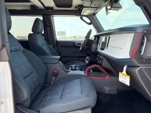New 2026 Ford Bronco Heritage Edition AWD/4WD image 9