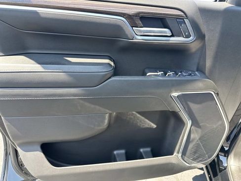 Used 2024 Chevrolet Silverado 1500 LT AWD/4WD image 18