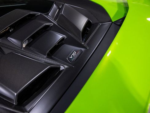 Used 2024 Lamborghini Huracan Tecnica image 17