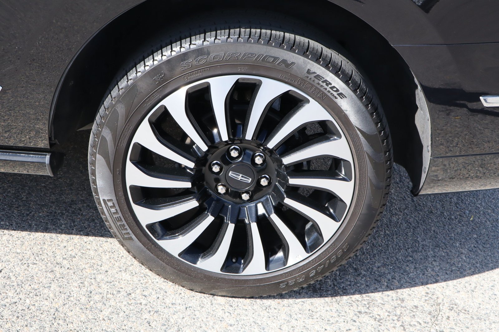 Used 2023 Lincoln Navigator Black Label AWD/4WD image 13