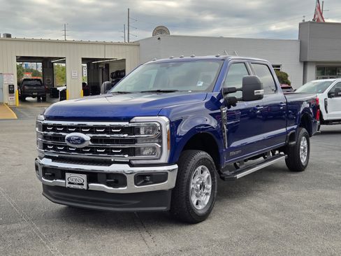 New 2026 Ford F250 XLT w/ XLT Premium Package image 2