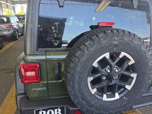 Used 2024 Jeep Wrangler Unlimited Rubicon 4xe w/ Safety Group AWD/4WD image 5