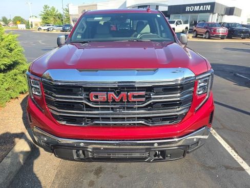 Used 2023 GMC Sierra 1500 SLT w/ SLT Premium Plus Package AWD/4WD image 3