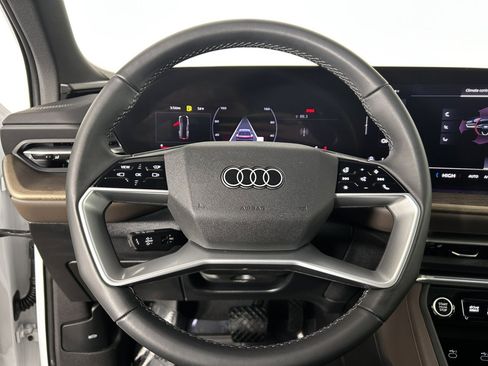Used 2025 Audi Q5 Premium Plus w/ Premium Plus AWD/4WD image 23