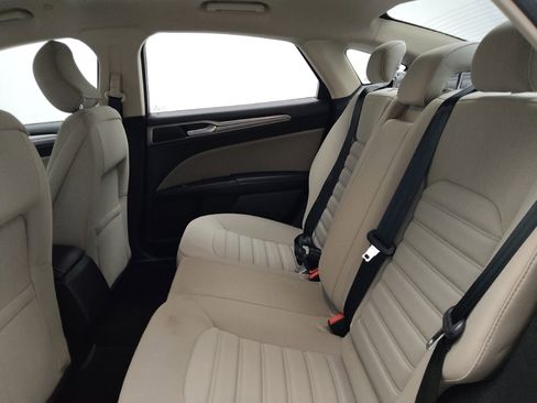 Used 2018 Ford Fusion S image 18