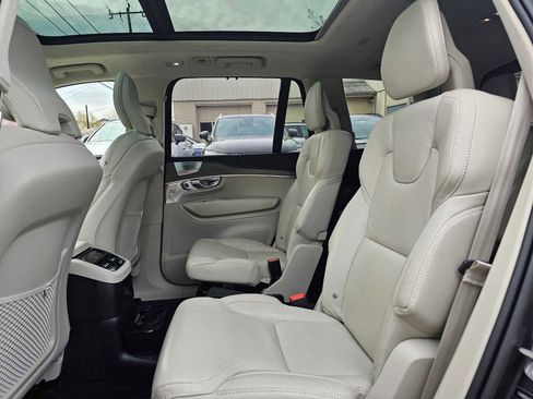 Used 2023 Volvo XC90 T8 Ultimate w/ Lounge Package image 19