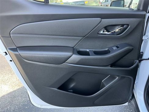 Used 2022 Chevrolet Traverse LT image 22