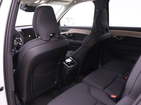New 2026 Volvo XC90 B6 Plus w/ Protection Package Premier AWD/4WD image 13