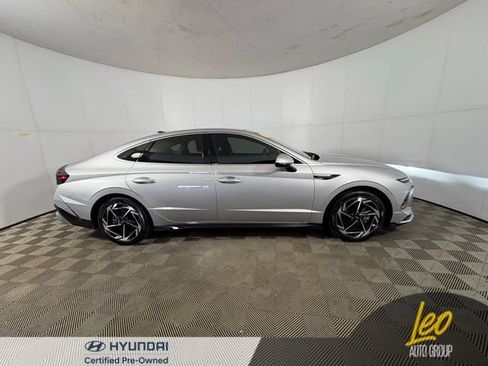 Used 2025 Hyundai Sonata SEL FWD image 6