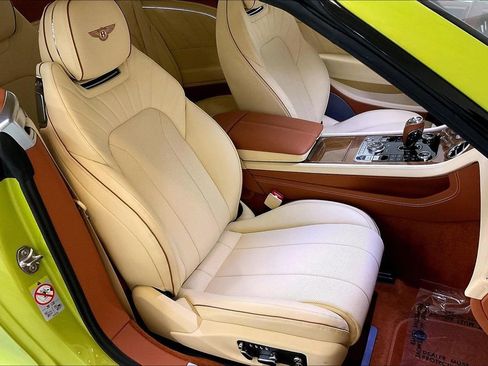 Used 2024 Bentley Continental GT image 14