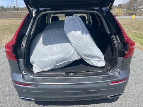 Used 2020 Volvo XC60 T5 Inscription w/ Protection Package image 9