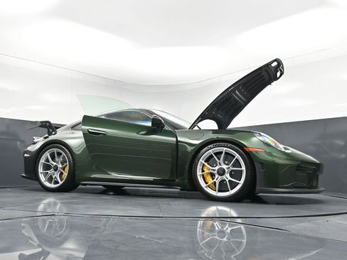 Certified 2025 Porsche 911 GT3 w/ Chrono Package RWD image 32