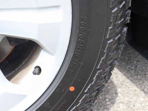 Used 2018 Chevrolet Silverado 1500 LT w/ All Star Edition image 39