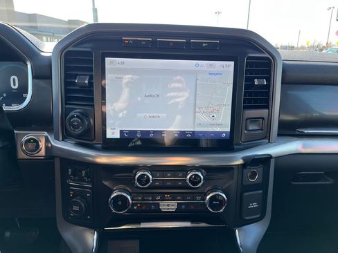 Used 2023 Ford F150 Lariat w/ Trailer Tow Package image 26