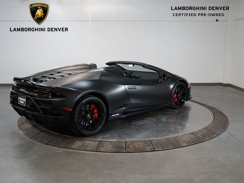 Used 2023 Lamborghini Huracan EVO image 5