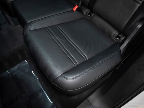 Used 2022 Porsche Cayenne Turbo S image 38