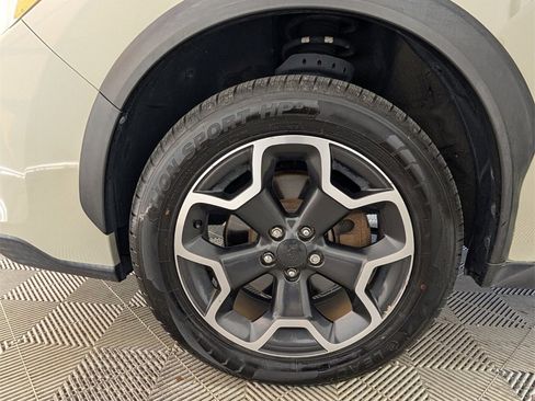 Used 2015 Subaru Crosstrek 2.0i Premium image 16
