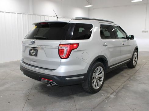 Used 2019 Ford Explorer Limited w/ Class III Trailer Tow Package image 9