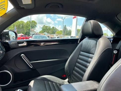 Used 2012 Volkswagen Beetle 2.0T FWD image 20