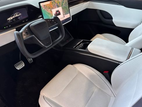 Used 2022 Tesla Model X Plaid AWD/4WD image 10