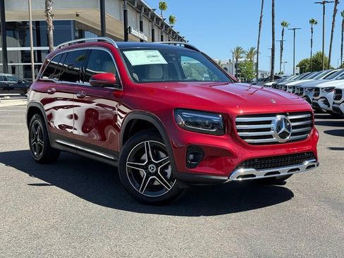 New 2026 Mercedes-Benz GLB 250 image 1