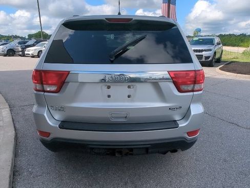 Used 2011 Jeep Grand Cherokee Laredo w/ Security & Convenience Group AWD/4WD image 10
