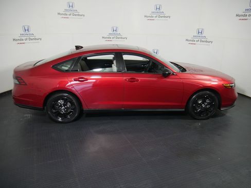 New 2025 Honda Accord SE image 3