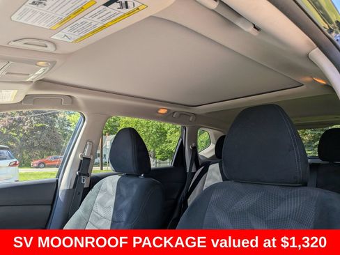 Used 2016 Nissan Rogue SV w/ SV Moonroof Package AWD/4WD image 25