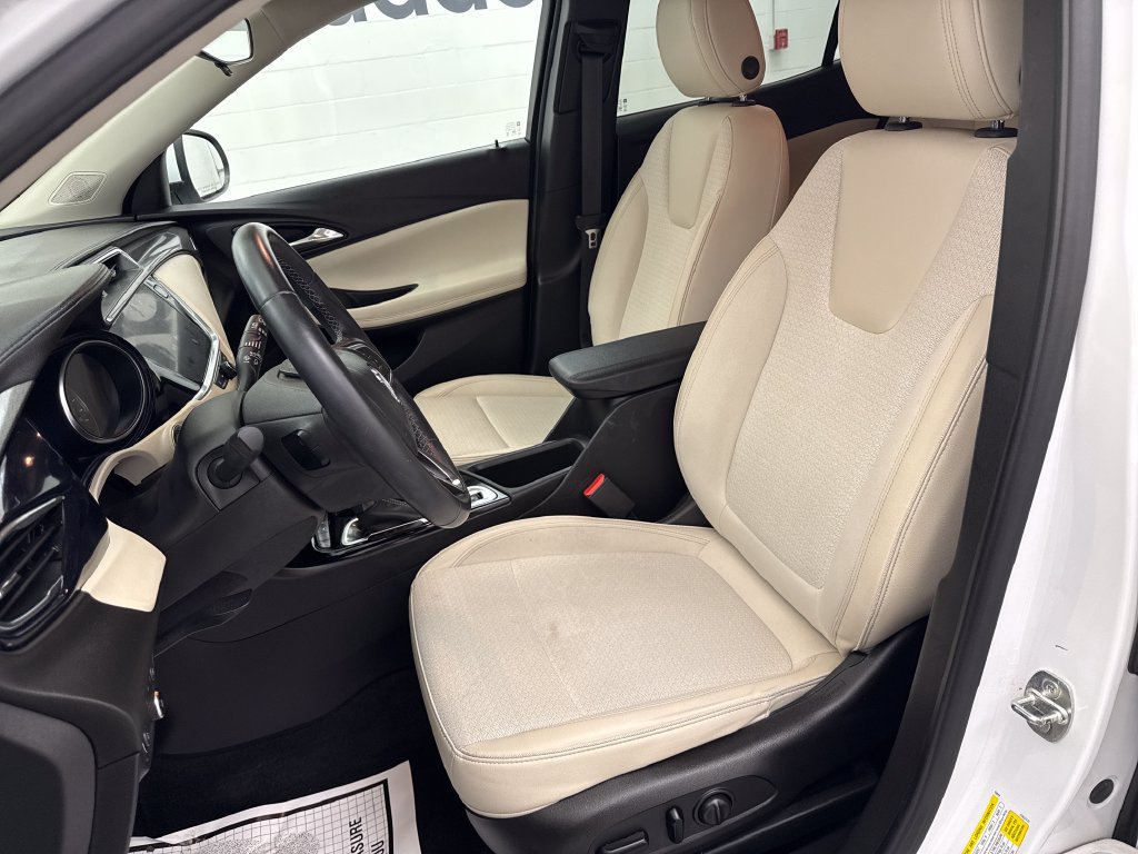Used 2020 Buick Encore GX Preferred w/ Cold Weather Comfort Package FWD image 11