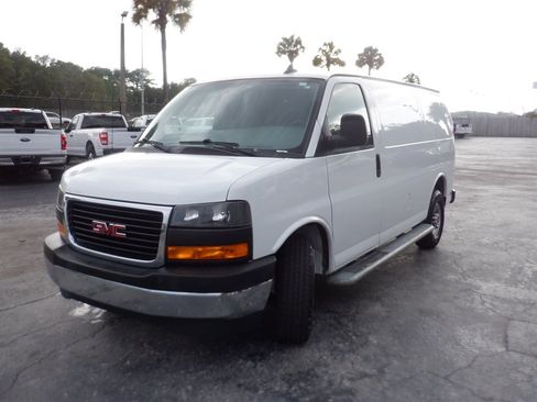 Used 2020 GMC Savana 2500 w/ Driver Convenience Package RWD image 24