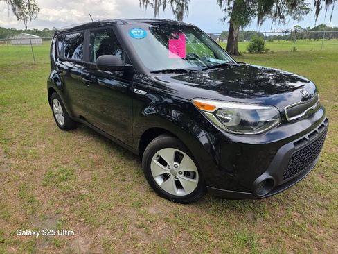 Used 2016 Kia Soul FWD image 2