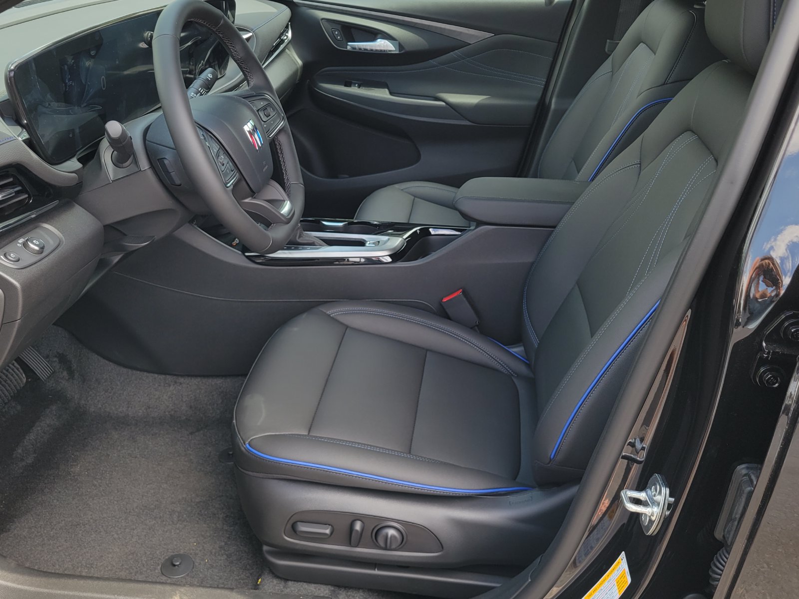 New 2026 Buick Envista Sport Touring w/ Convenience I Package FWD image 6