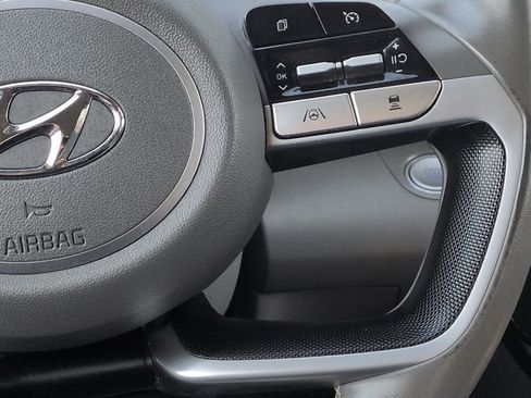 Used 2023 Hyundai Elantra SEL w/ Convenience Package image 25