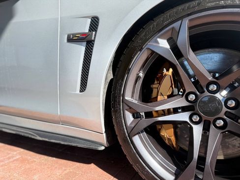 Used 2016 Cadillac CTS V w/ Luxury Package RWD image 23