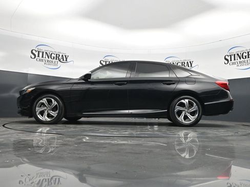 Used 2018 Honda Accord EX image 29