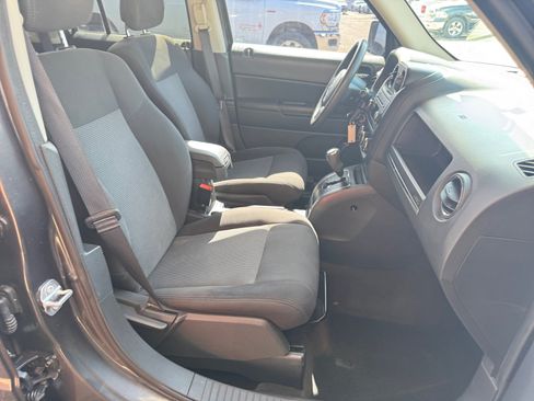 Used 2017 Jeep Patriot Sport w/ Power Value Group FWD image 33