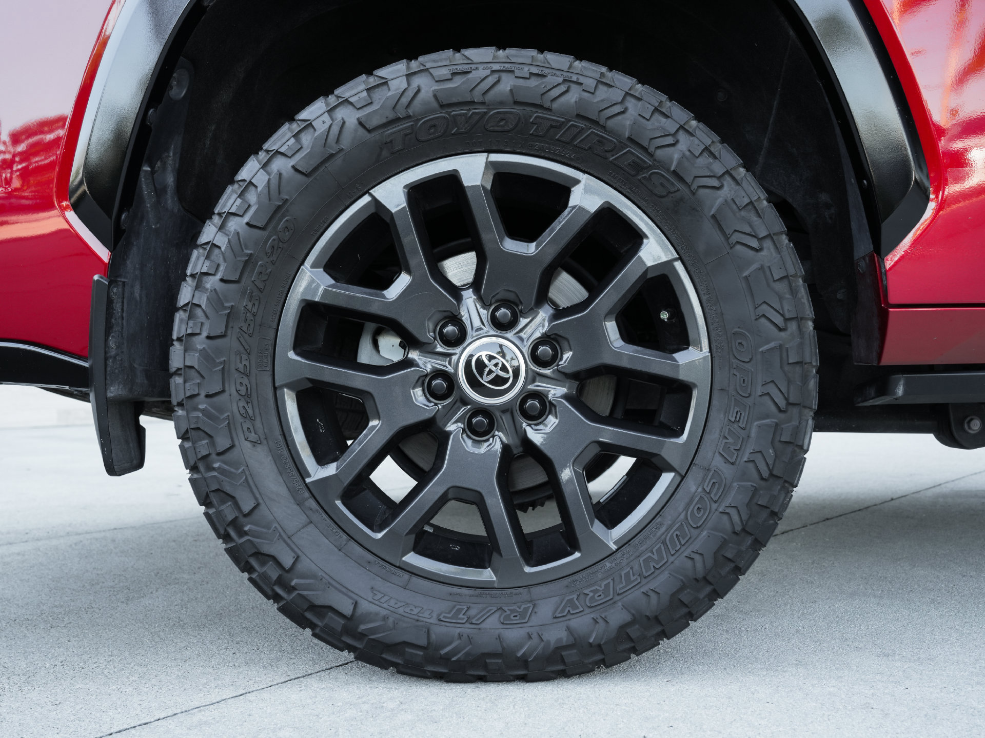 Used 2024 Toyota Sequoia Platinum AWD/4WD image 30